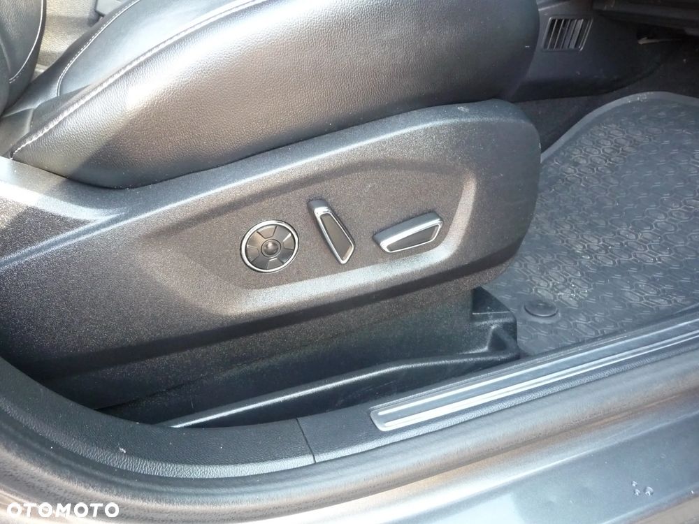 Ford S-Max 2.0 TDCi 4WD Titanium - 15