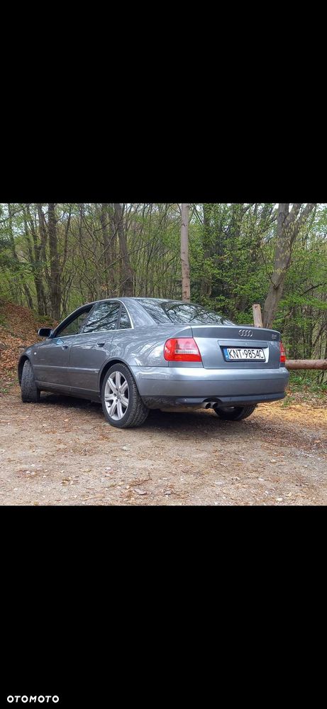 Audi A4 Limousine - 3