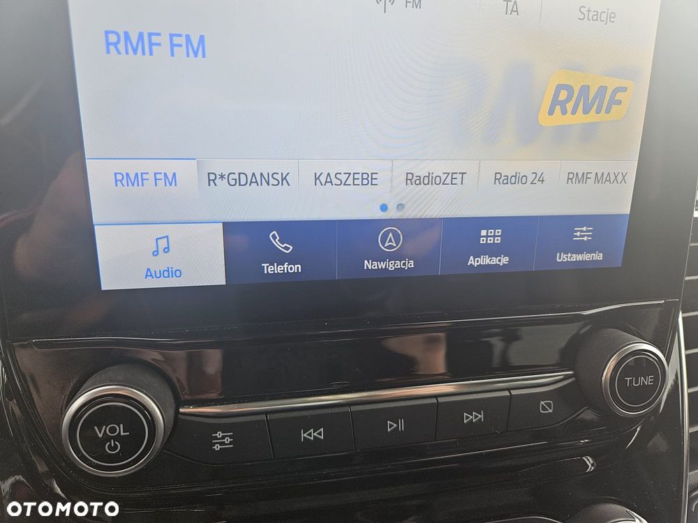 Ford Tourneo Custom - 22