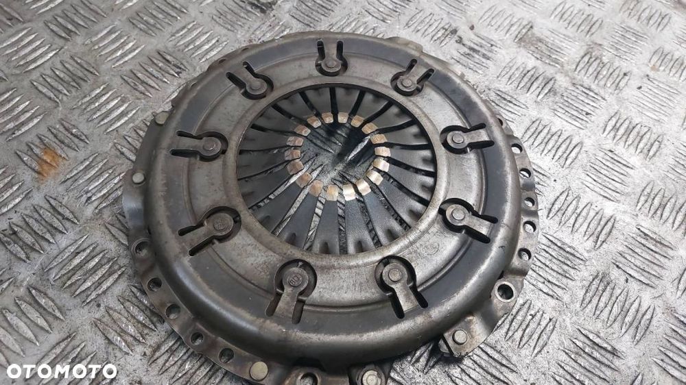 DOCISK SPRZĘGŁA ŁOŻYSKO OPOROWE PASSAT B5 1.9 TDI - 5