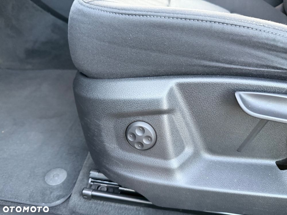 Audi Q5 2.0 TDI Quattro S tronic - 28
