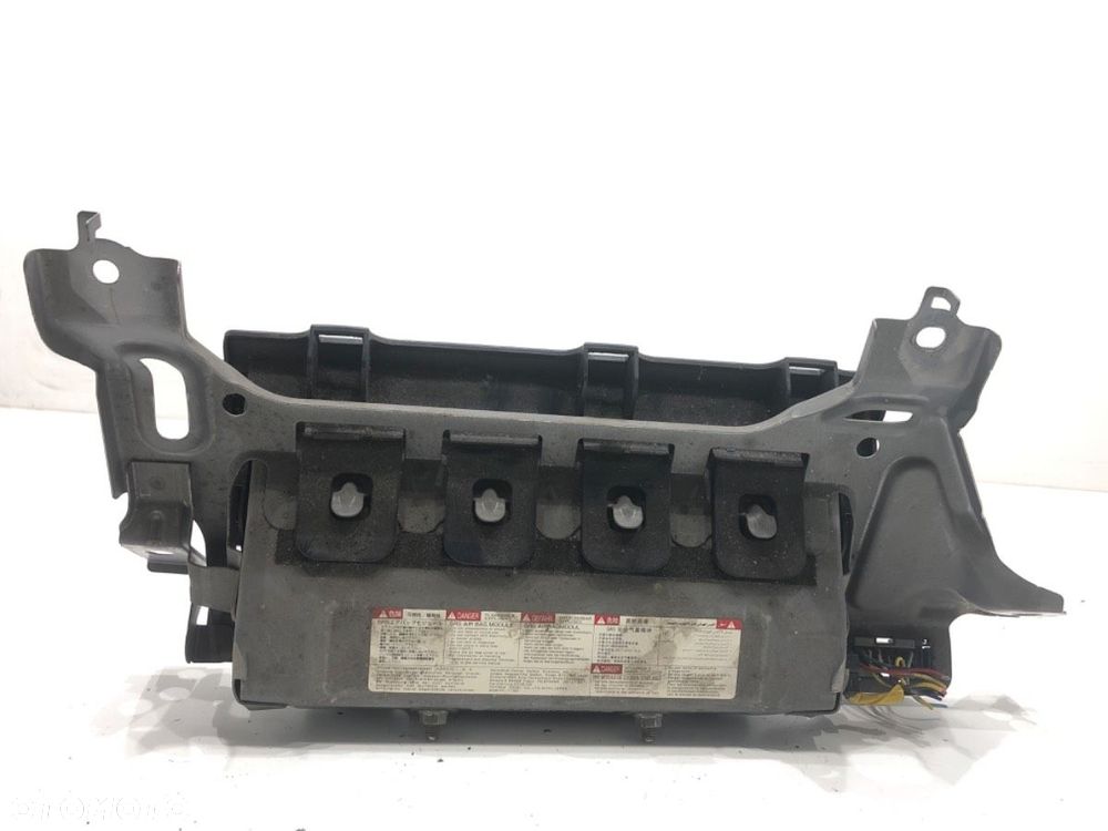 PODUSZKA POWIETRZNA KOLANOWA  MITSUBISHI LANCER VIII Sportback (CX_A) 2007 - 2022 1.8 (CX3A) 105 kW - 3