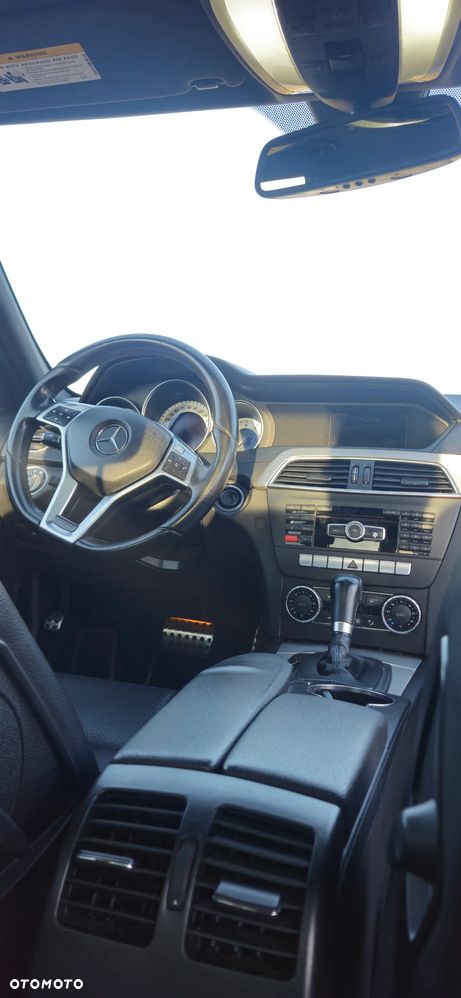 Mercedes-Benz Klasa C 250 CGI Automatik BlueEFFICIENCY SPORT EDITION - 14