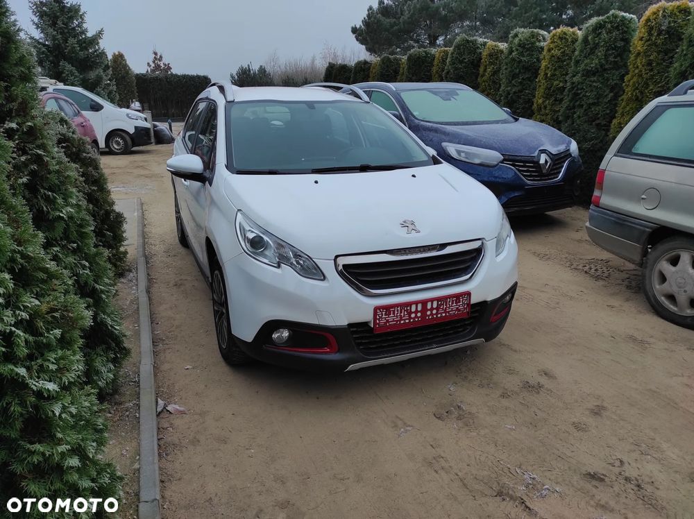 Peugeot 2008 1.2 Pure Tech Allure S&S - 2