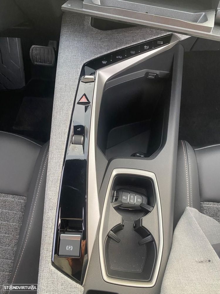 Peugeot 5008 1.2 Hybrid GT e-DCS6 - 7