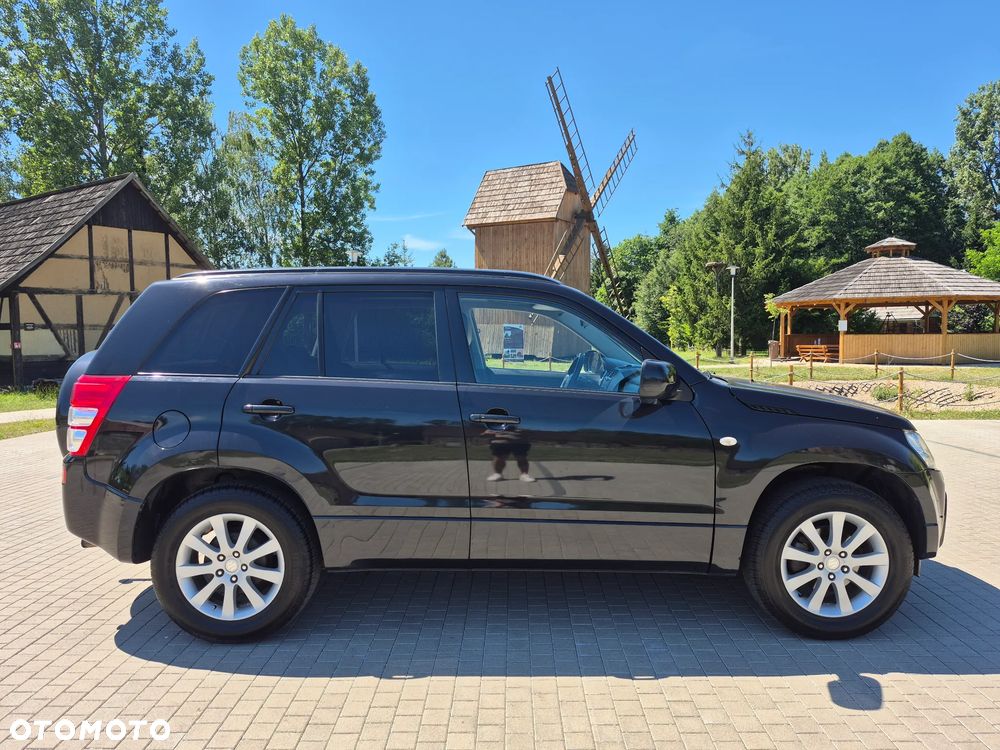 Suzuki Grand Vitara 2.0 De luxe - 30