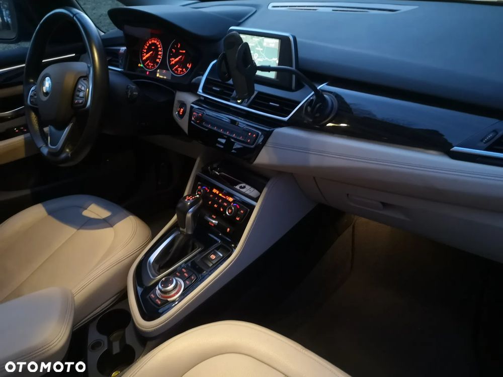BMW Seria 2 218d Sport-Aut Luxury Line - 10