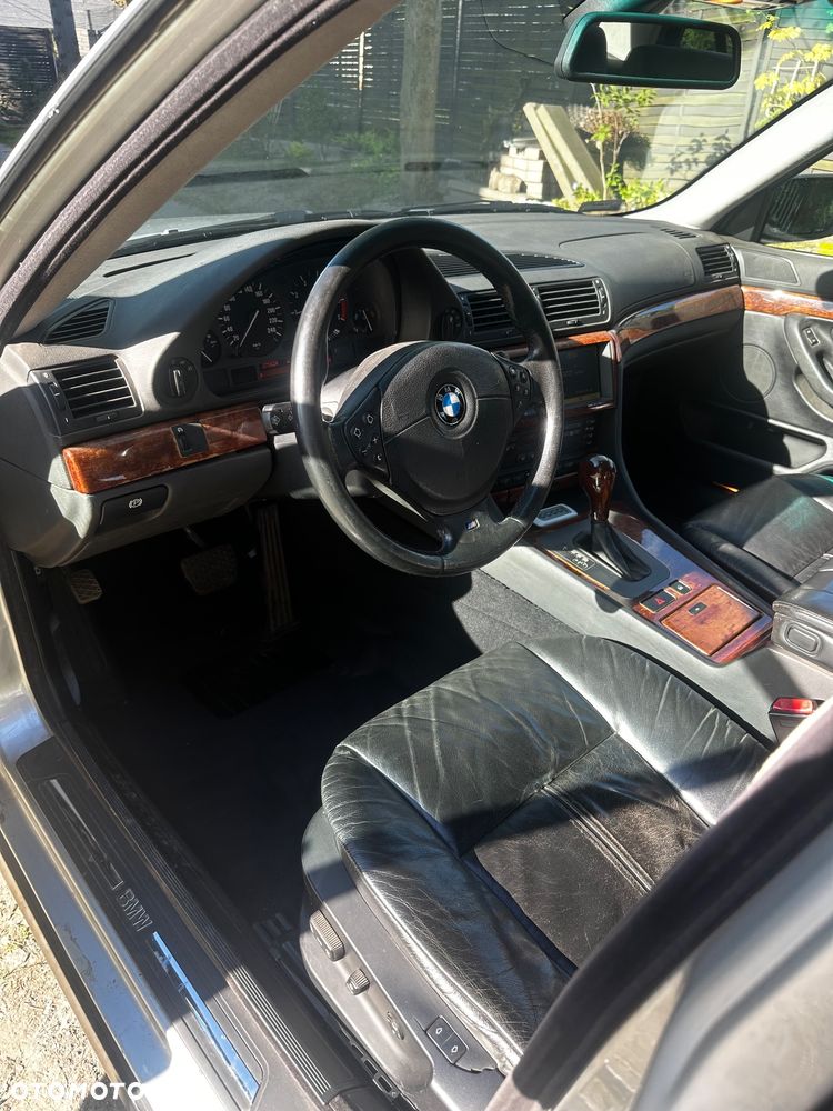 BMW Seria 7 - 9