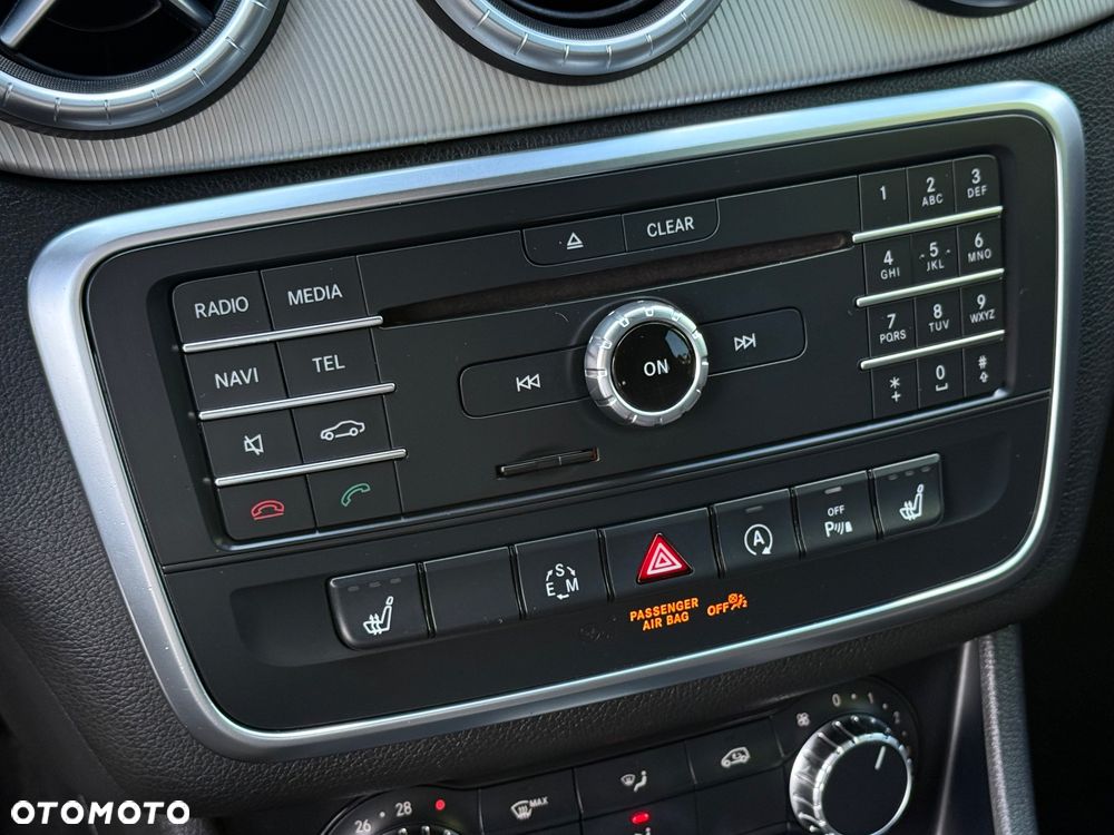 Mercedes-Benz CLA 180 7G-DCT UrbanStyle Edition - 27