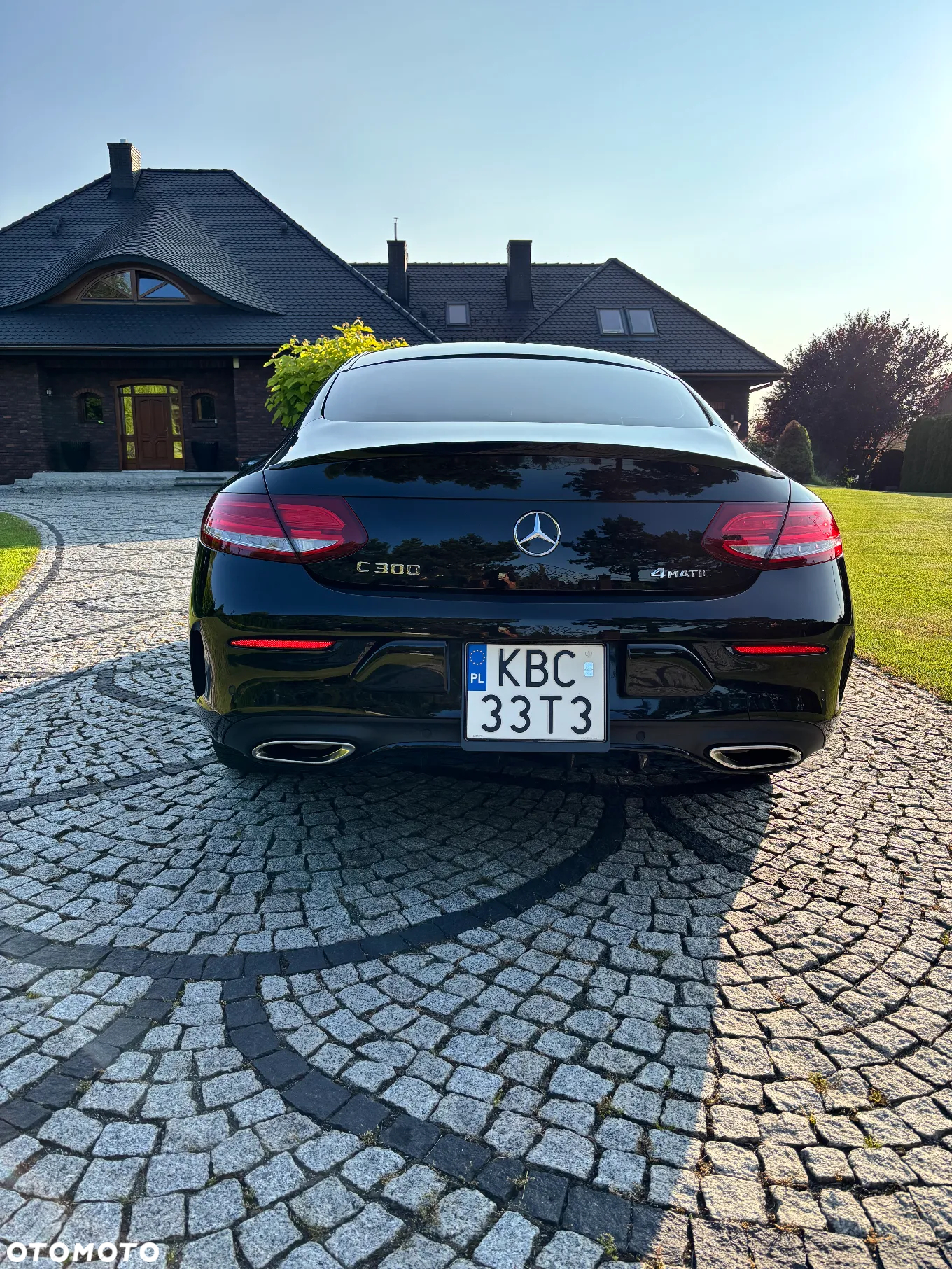 Mercedes-Benz Klasa C 300 Coupe 9G-TRONIC AMG Line - 17