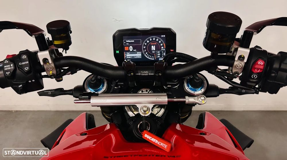 Ducati Streetfighter V4 S RED - 17