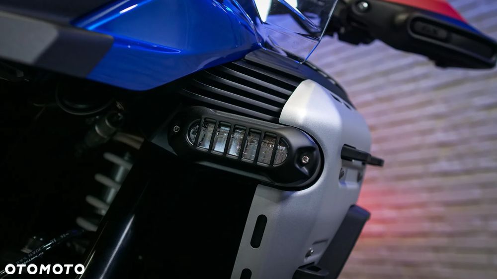 BMW R - 18