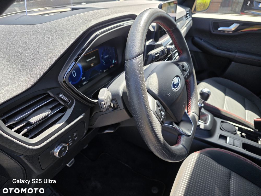 Ford Kuga 1.5 EcoBoost ST-LINE - 17