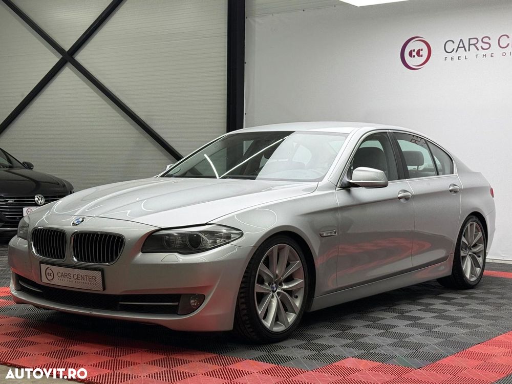 BMW Seria 5 523i Sport-Aut. - 2