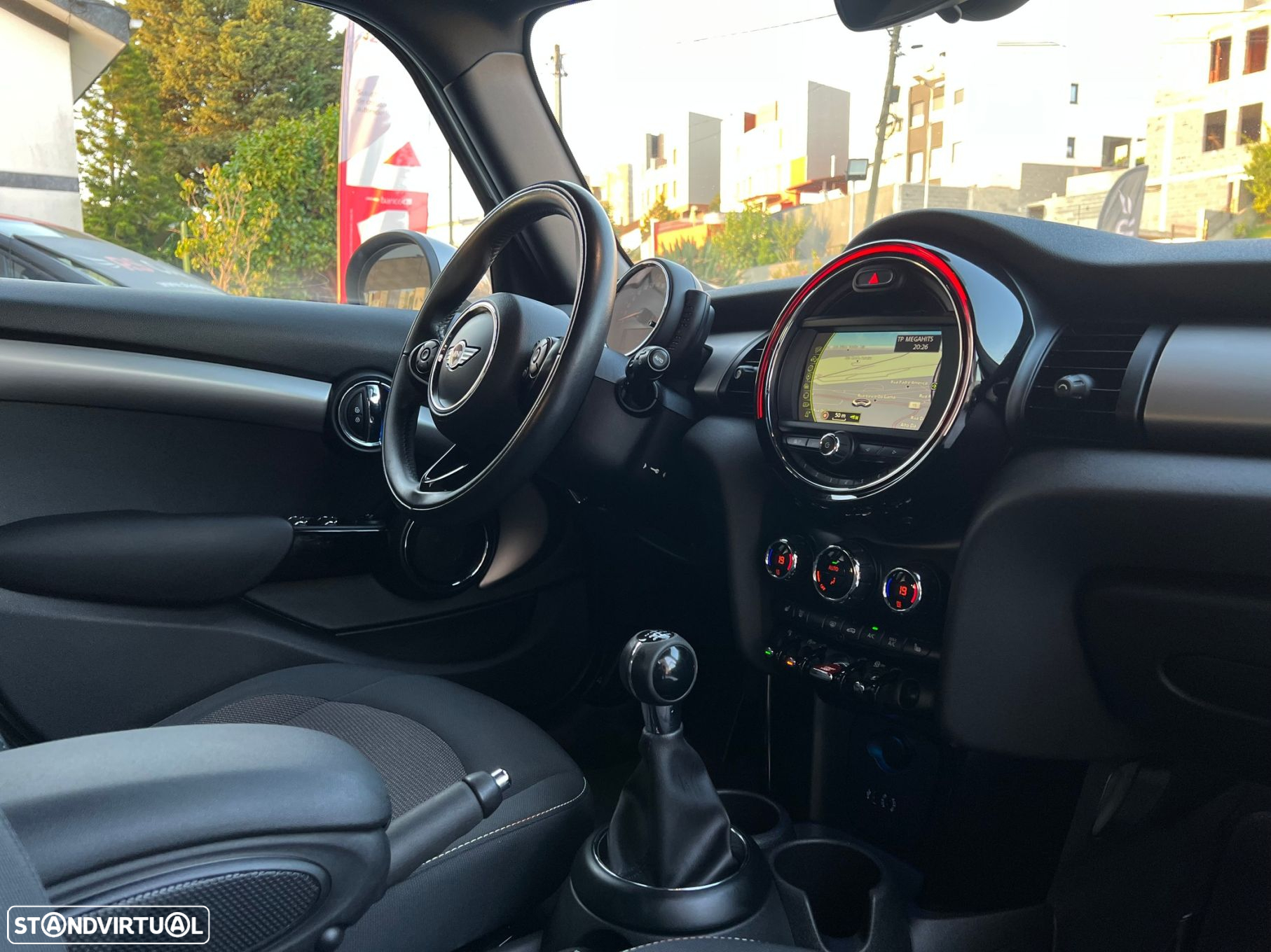 MINI 5 Portas Cooper D - 23