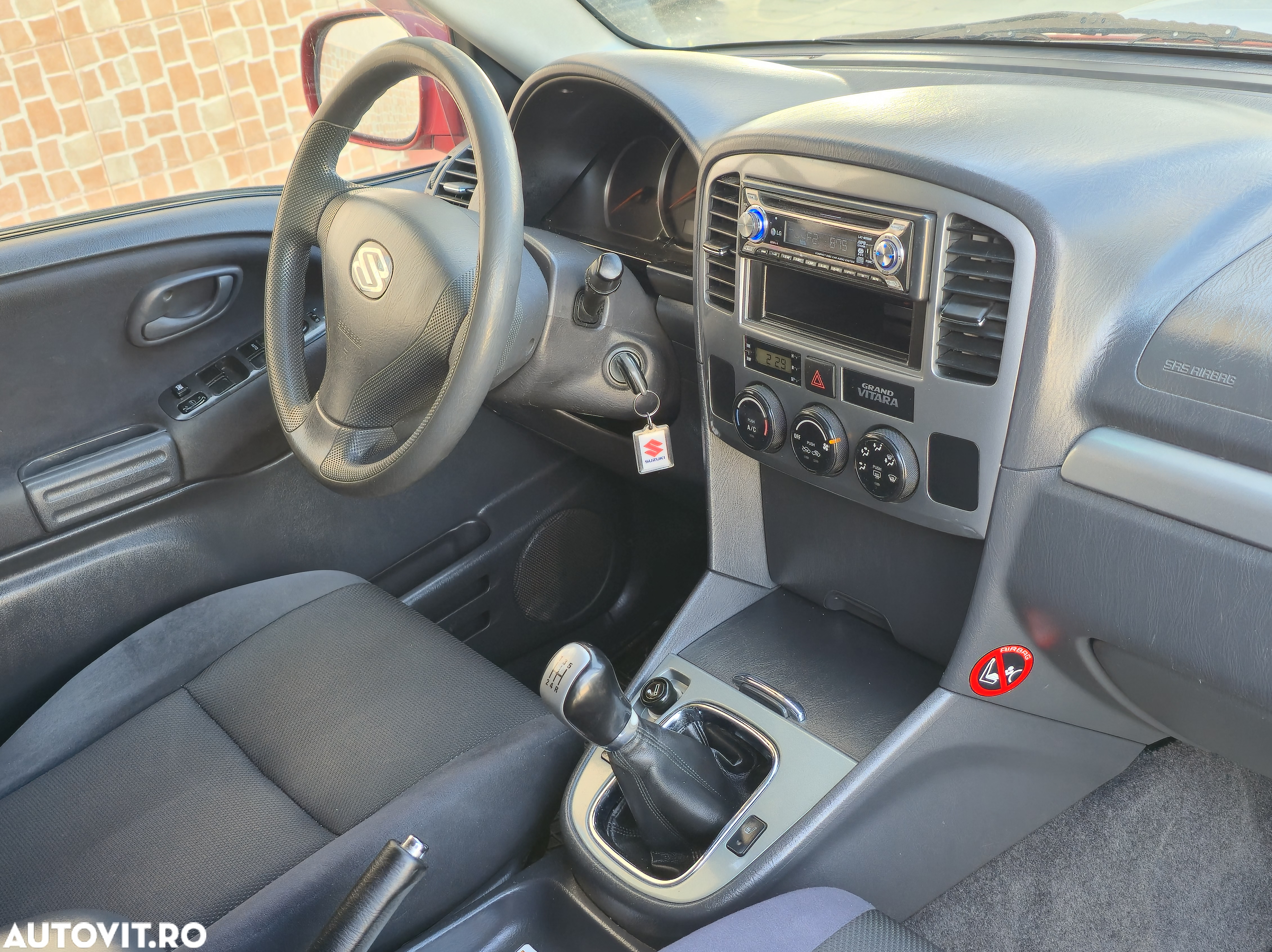 Suzuki Grand Vitara 2.0 TD - 8