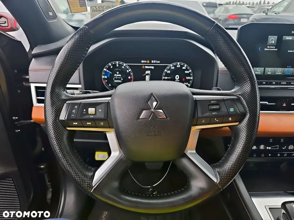 Mitsubishi Outlander - 9