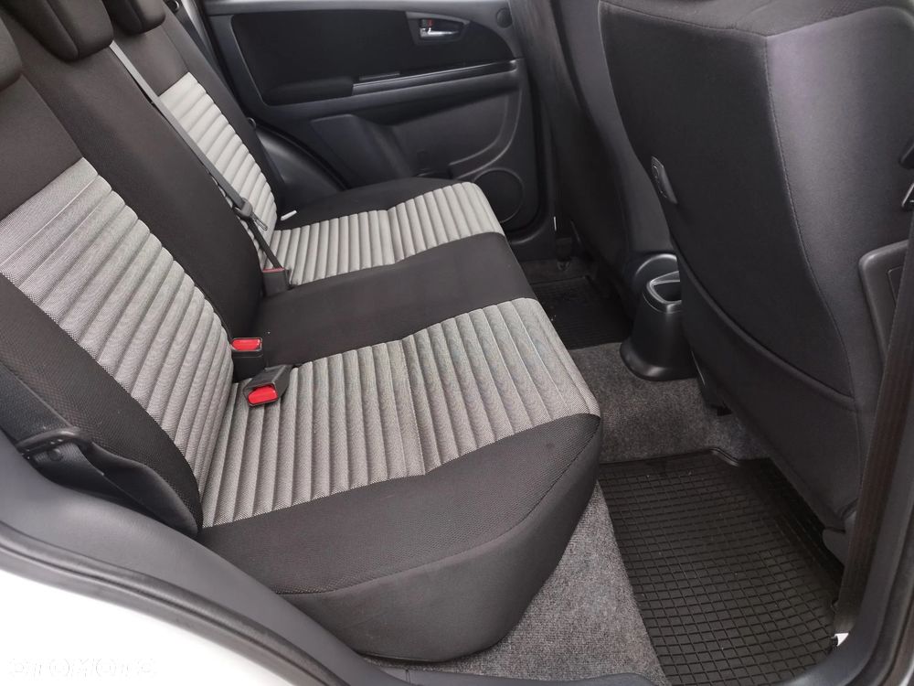 Suzuki SX4 1.6 VVT 4x2 City+ - 25