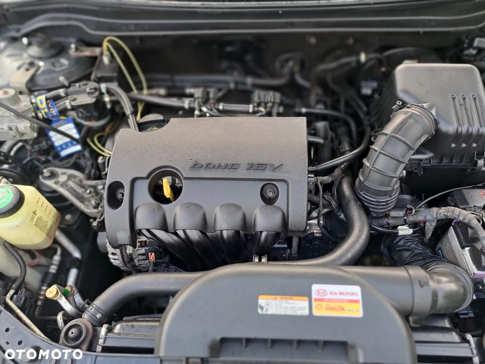Kia Ceed 1.4 CVVT Dream-Team Edition - 16