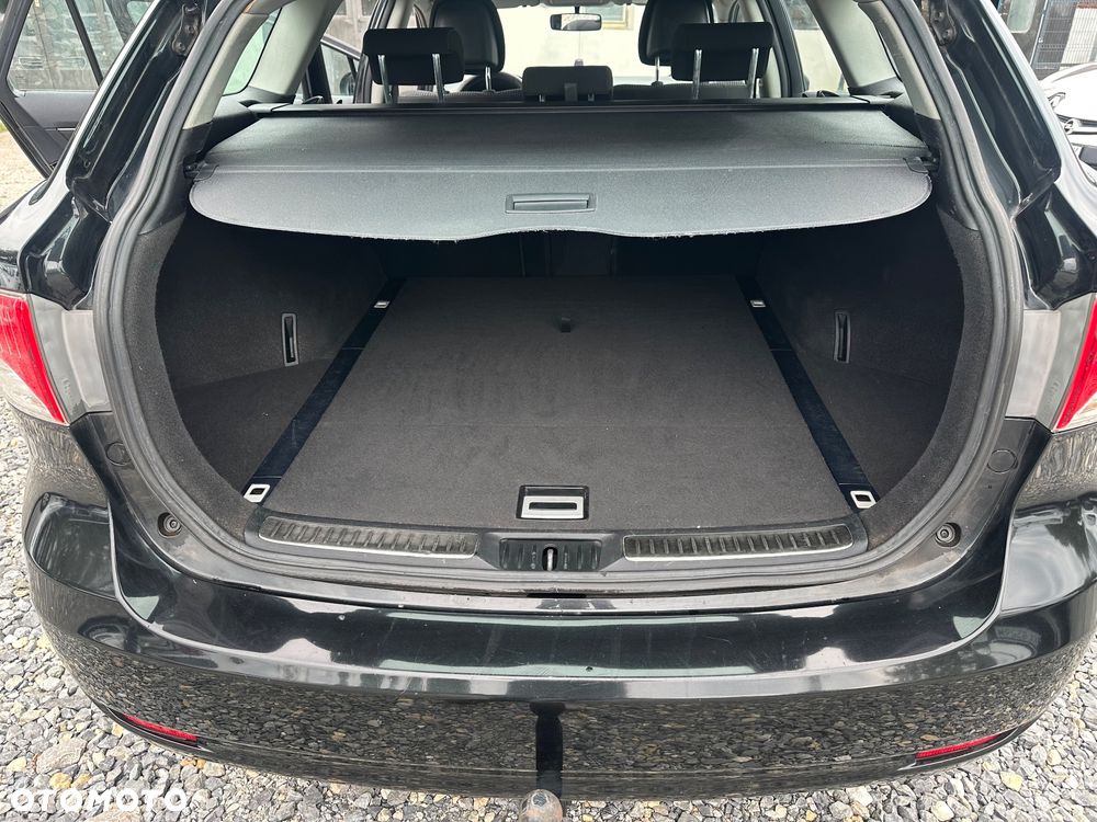 Toyota Avensis 1.8 Sol plus NAVI MS - 16