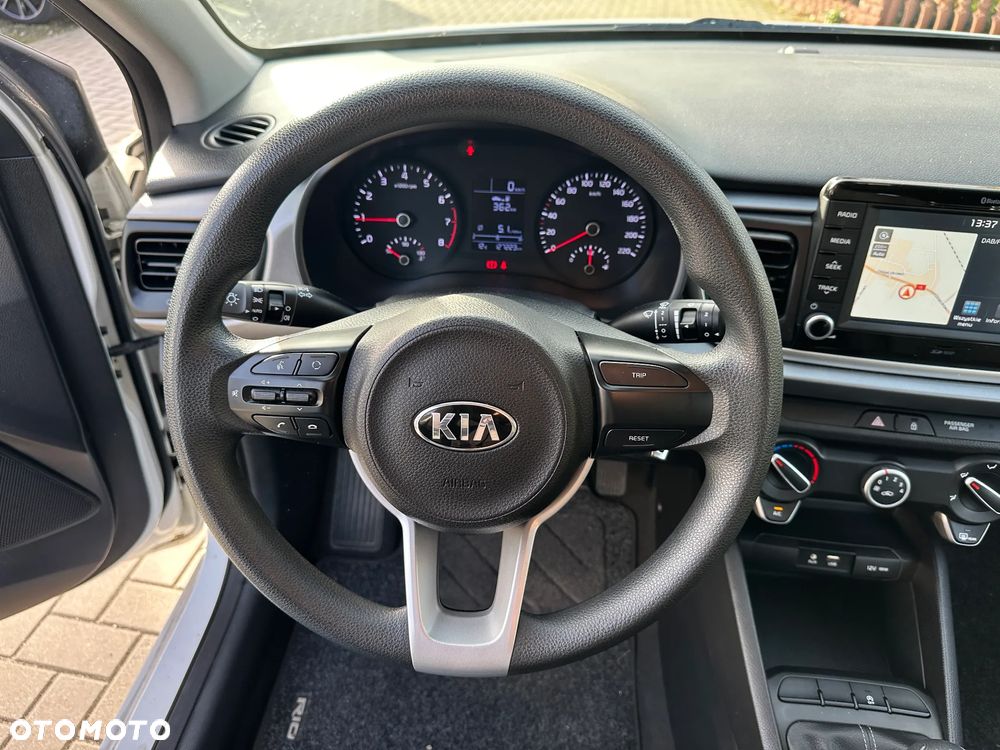 Kia Rio - 8