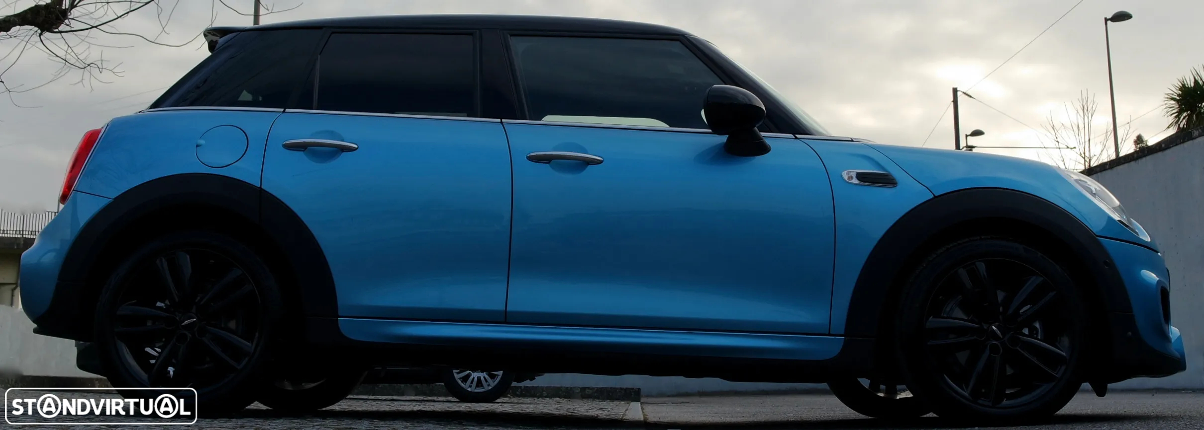 MINI 5 Portas Cooper D - 28