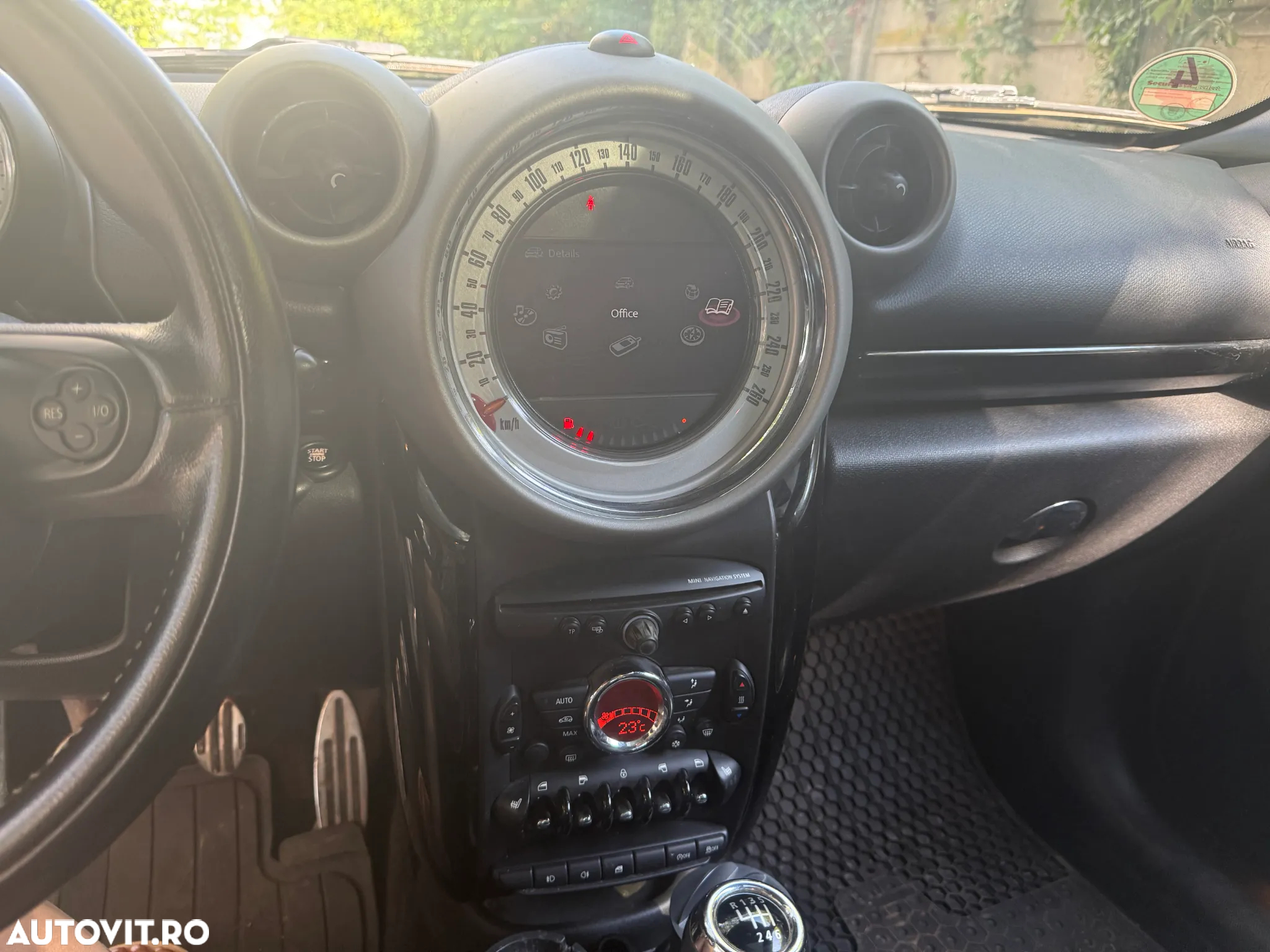 Mini Countryman Cooper SD ALL4 - 12