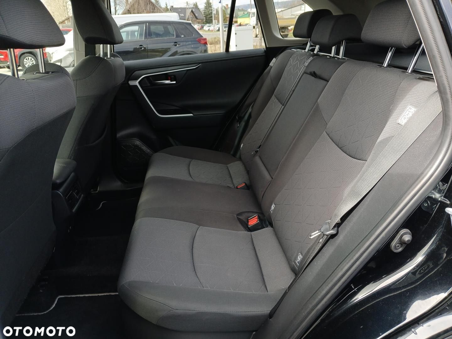 Toyota RAV4 - 16