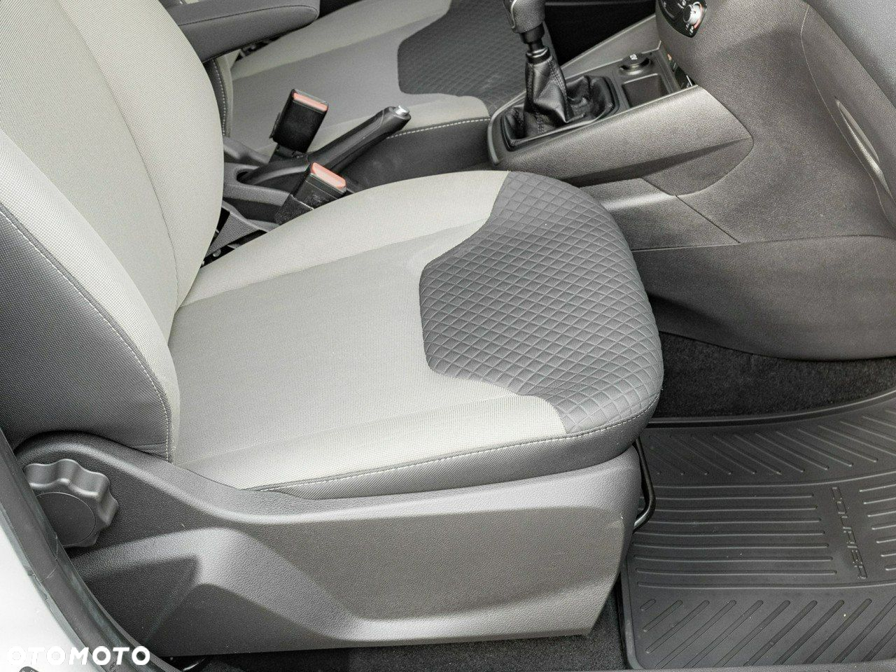 Ford Transit Courier 1.0 EcoBoost Trend - 27