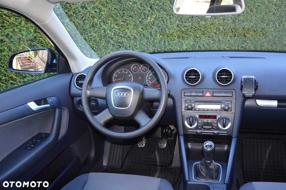 Audi A3 Sportback 1.6 Ambition - 23