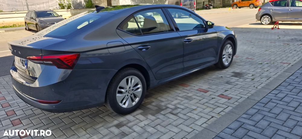 Skoda Octavia 2.0 TDI AMBITION DSG - 18