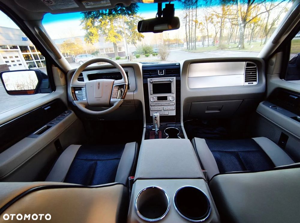 Lincoln Navigator 5.4 4x4 - 29