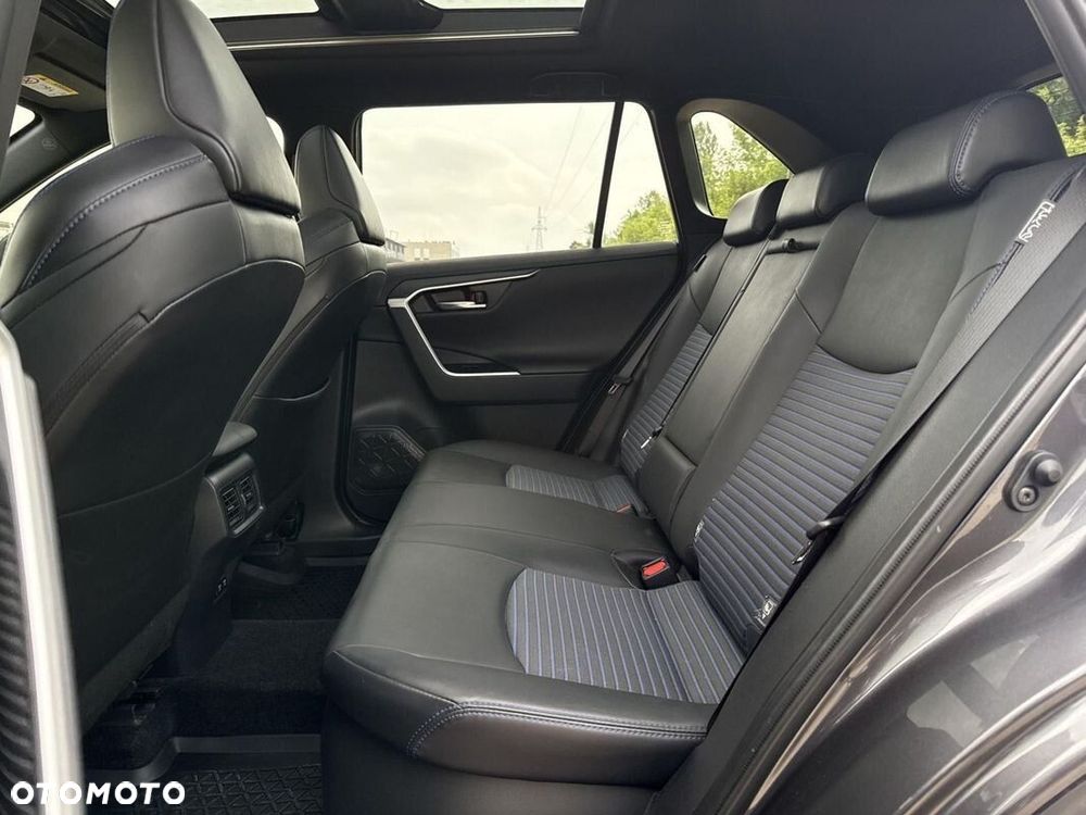 Toyota RAV4 - 18