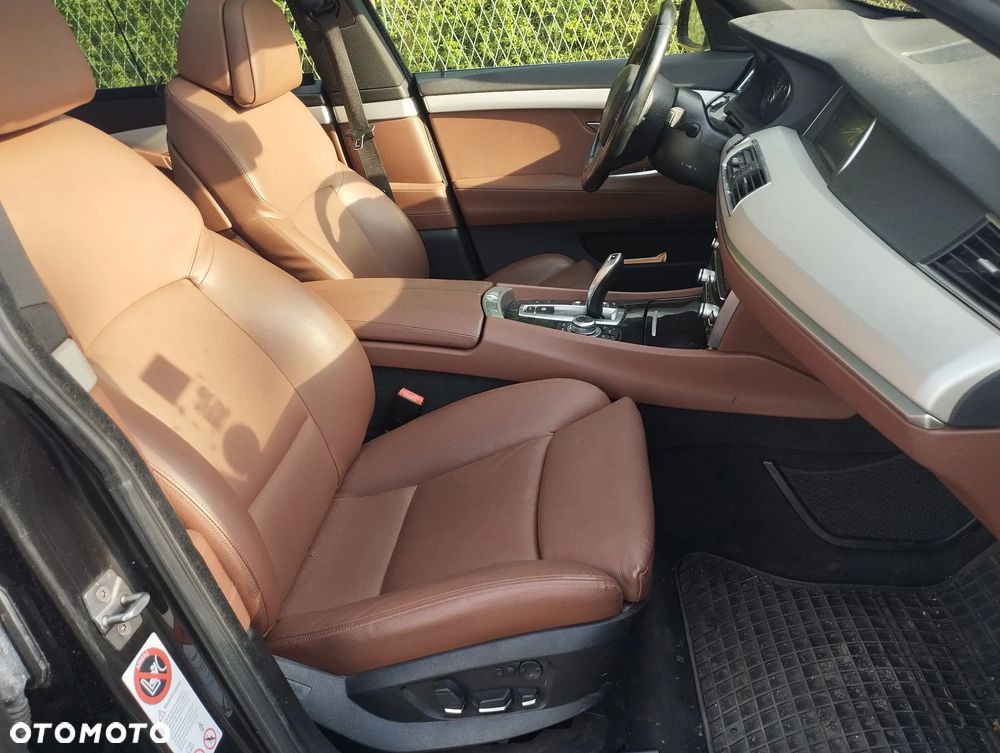 BMW 5GT 535i - 14