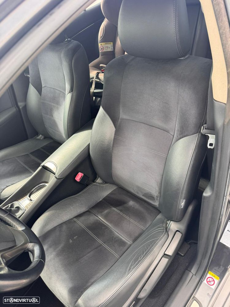 Toyota Avensis SW 2.0 D-4D Exclusive +GPS - 14