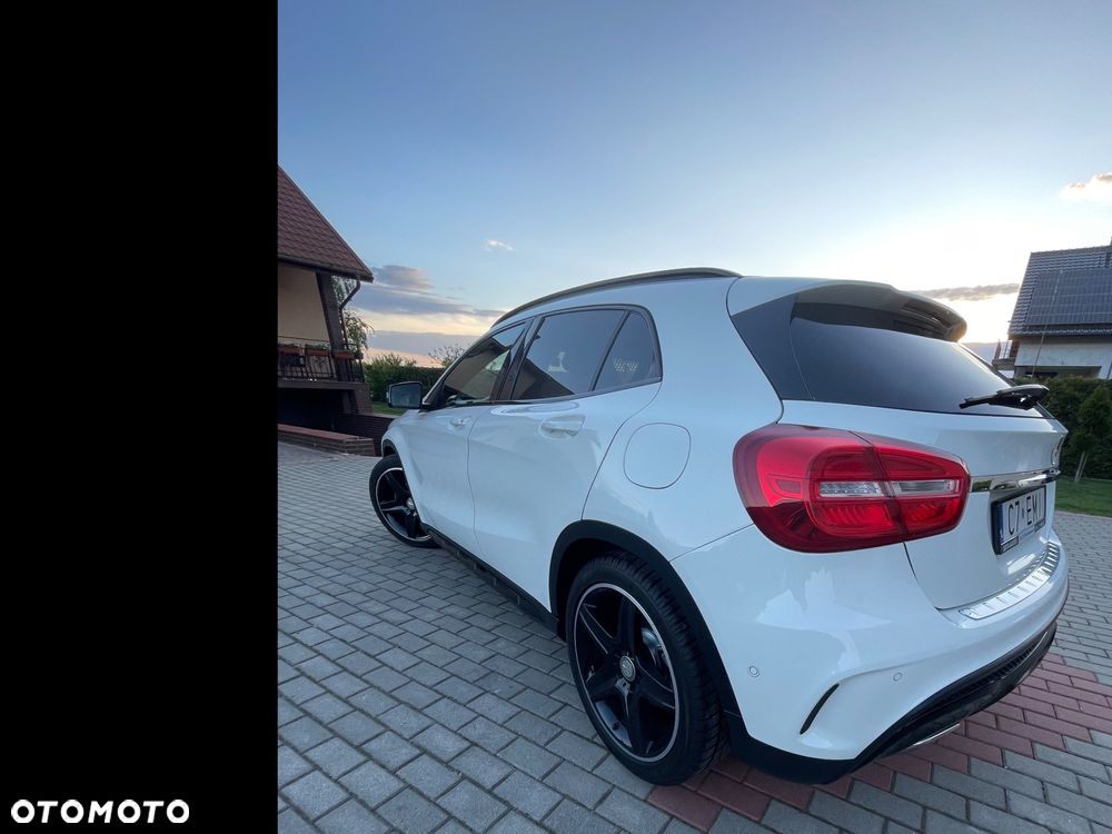 Mercedes-Benz GLA 200 AMG Line - 13