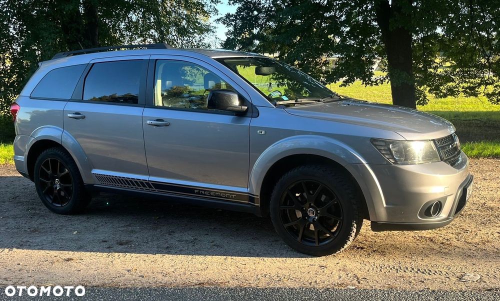 Fiat Freemont 2.0 Multijet Black Code AWD - 4