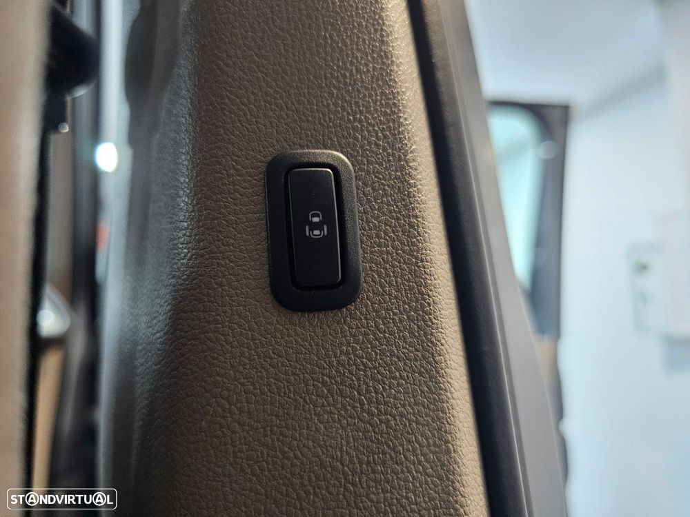 VW Multivan 2.0 TDI Style DSG - 21