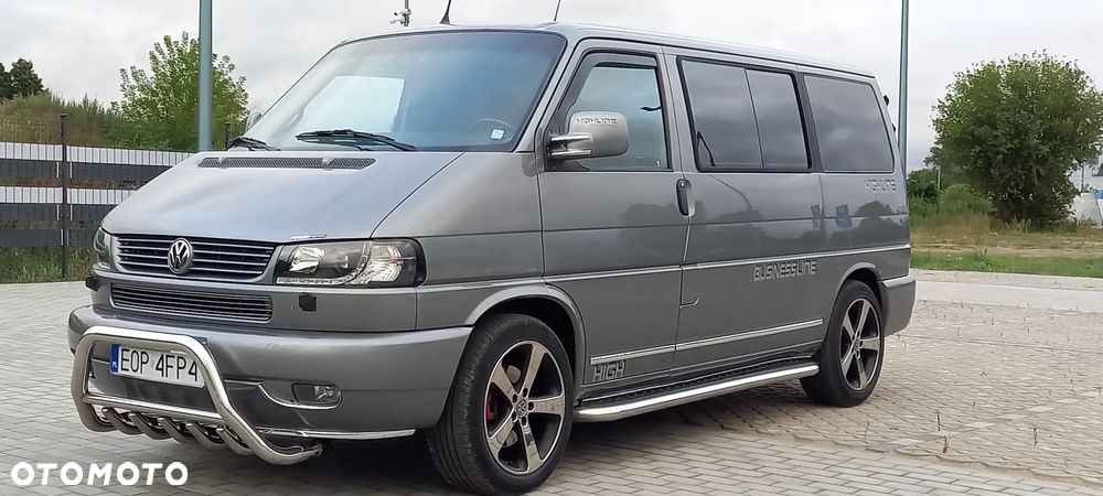 Volkswagen Caravelle Standard - 4