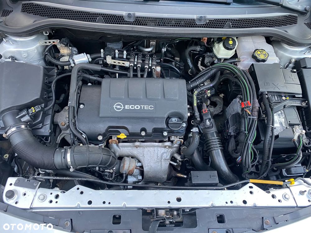 Opel Astra 1.4 Turbo - 16