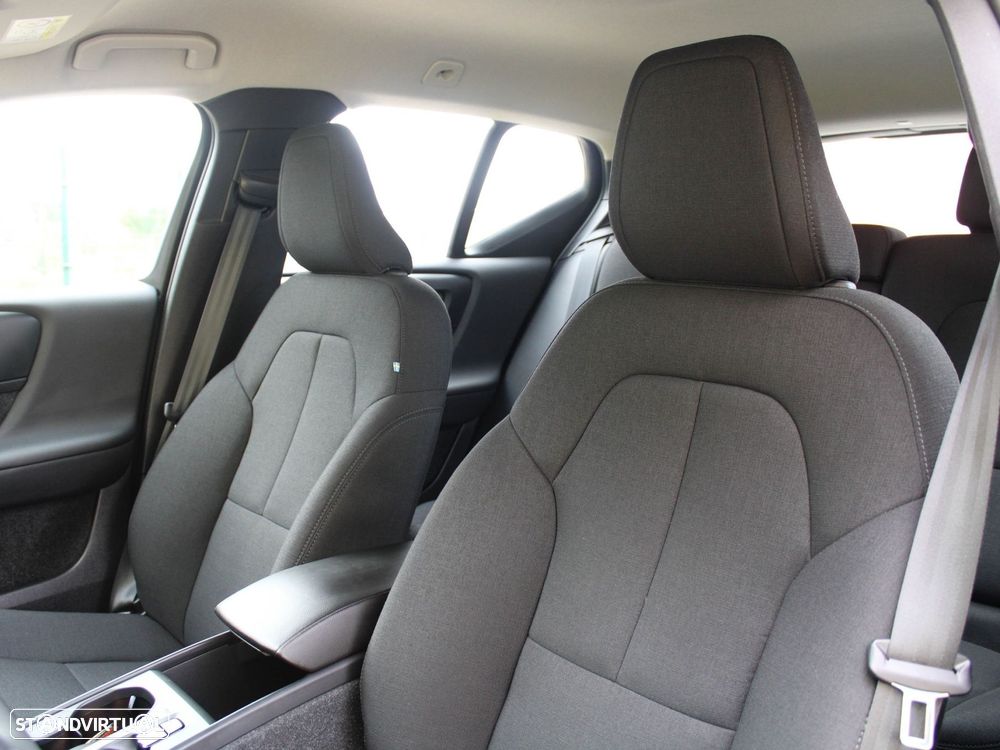 Volvo XC 40 1.5 T2 Essential Auto - 24