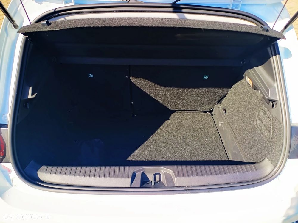 Mitsubishi Colt 1.0T Invite - 10