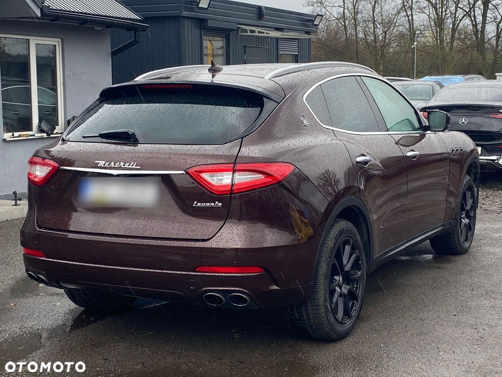 Maserati Levante S Q4 - 1