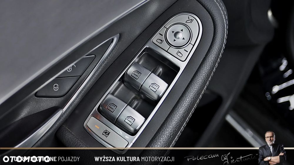 Mercedes-Benz Klasa C 300 d 9G-TRONIC - 24