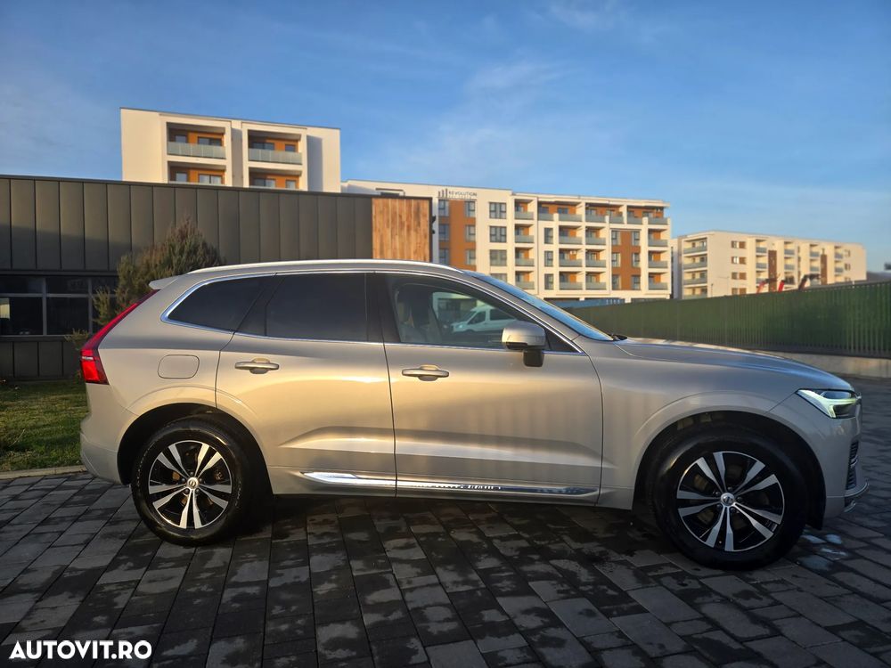 Volvo XC 60 T6 AWD Recharge Geartronic Inscription - 3