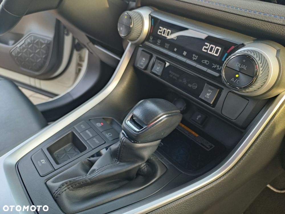 Toyota RAV4 - 29