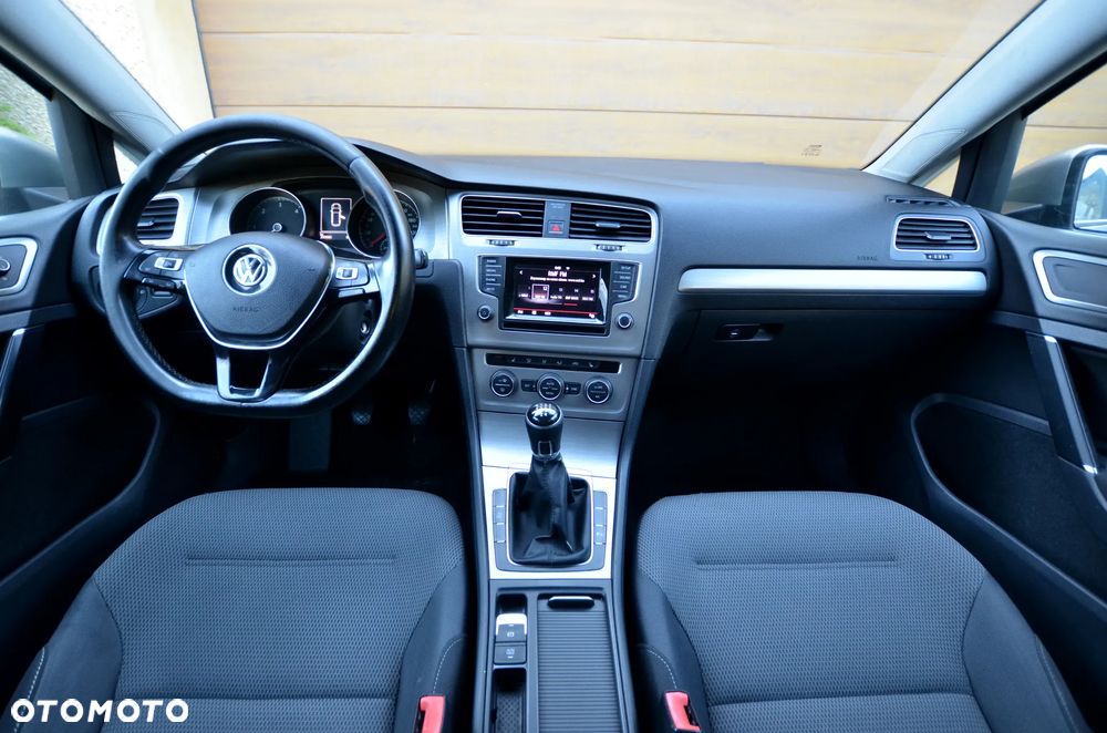 Volkswagen Golf Variant 1.6 TDI DPF BlueMotion Technology Comfortline - 6