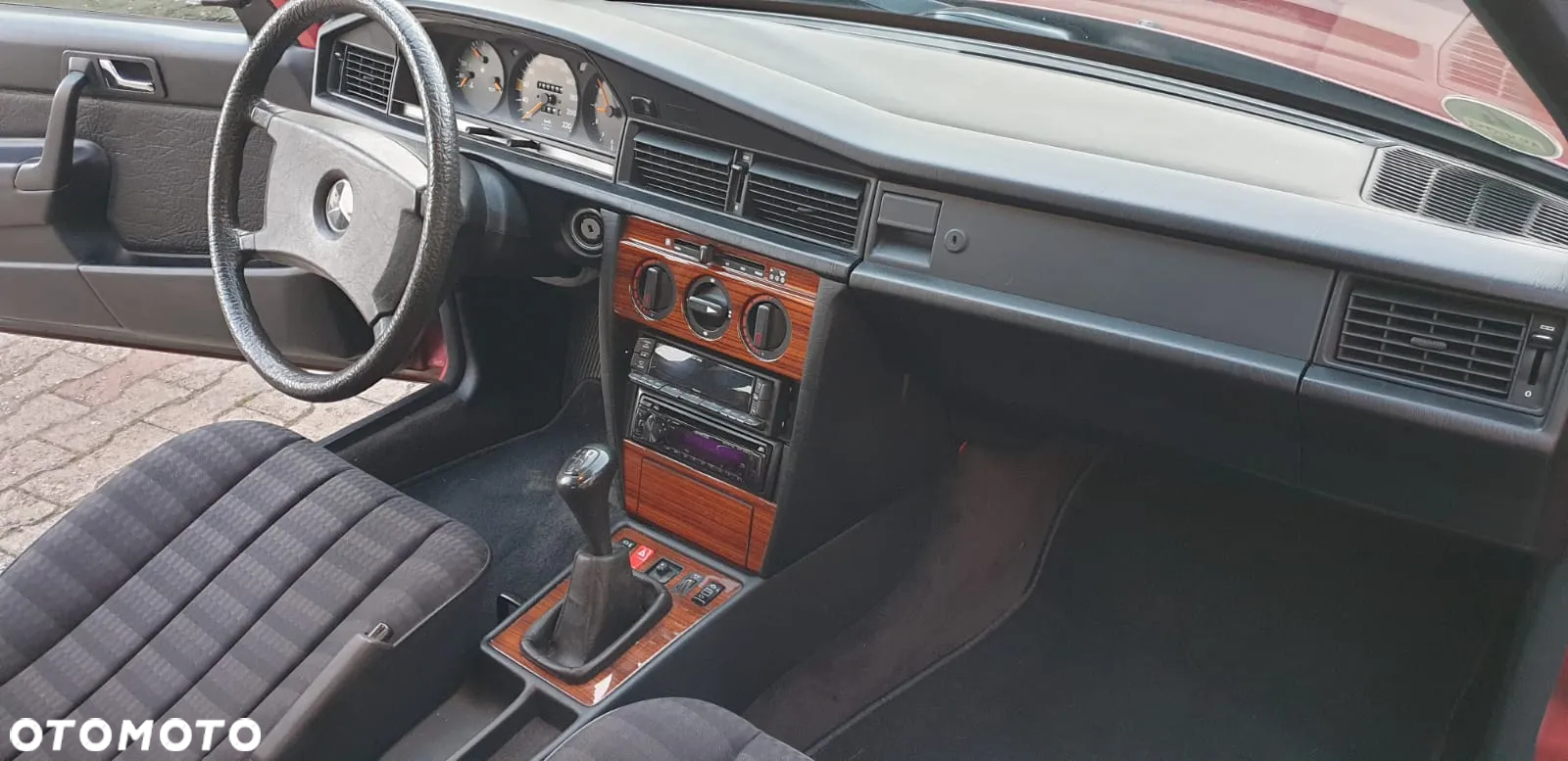 Mercedes-Benz W201 (190) - 18