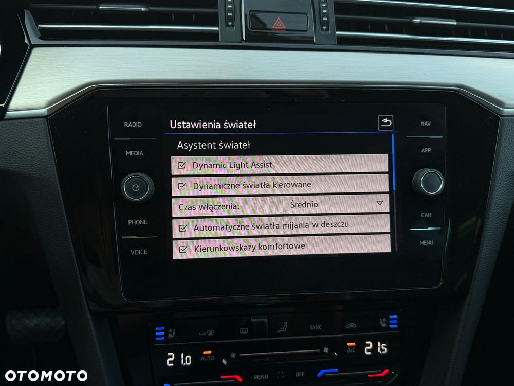 Volkswagen Passat 2.0 TSI Elegance DSG - 26
