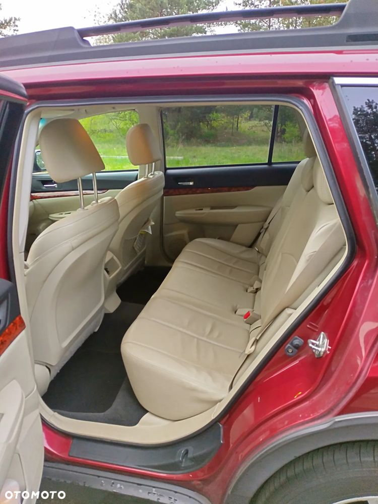 Subaru Outback - 16